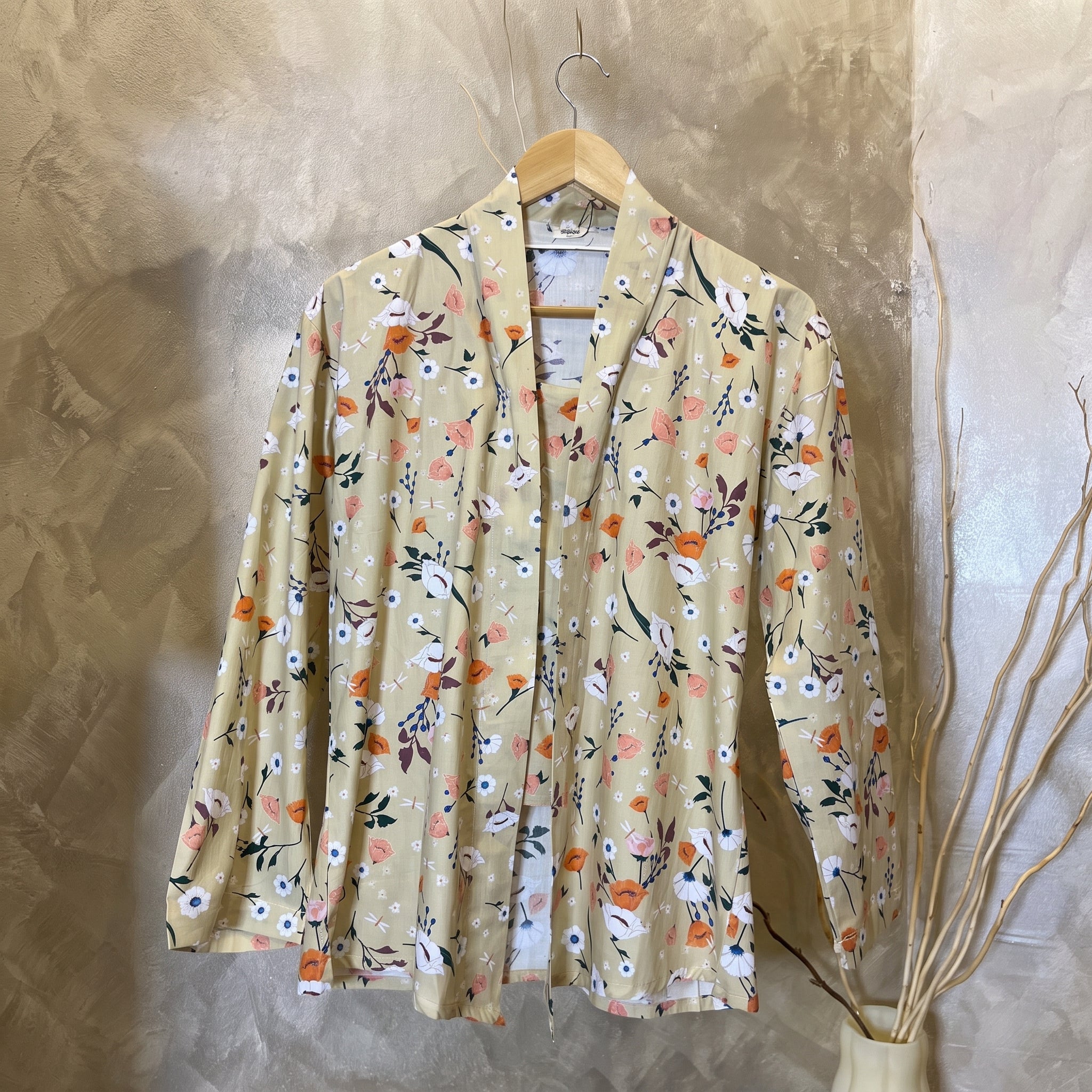 Classic floral Kutubaru Kebaya Top