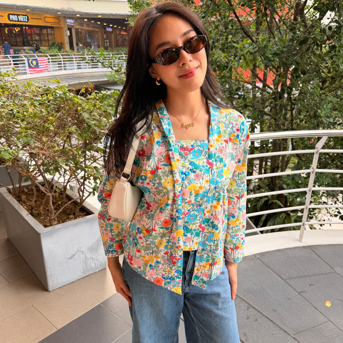 Classic floral Kutubaru Kebaya Top